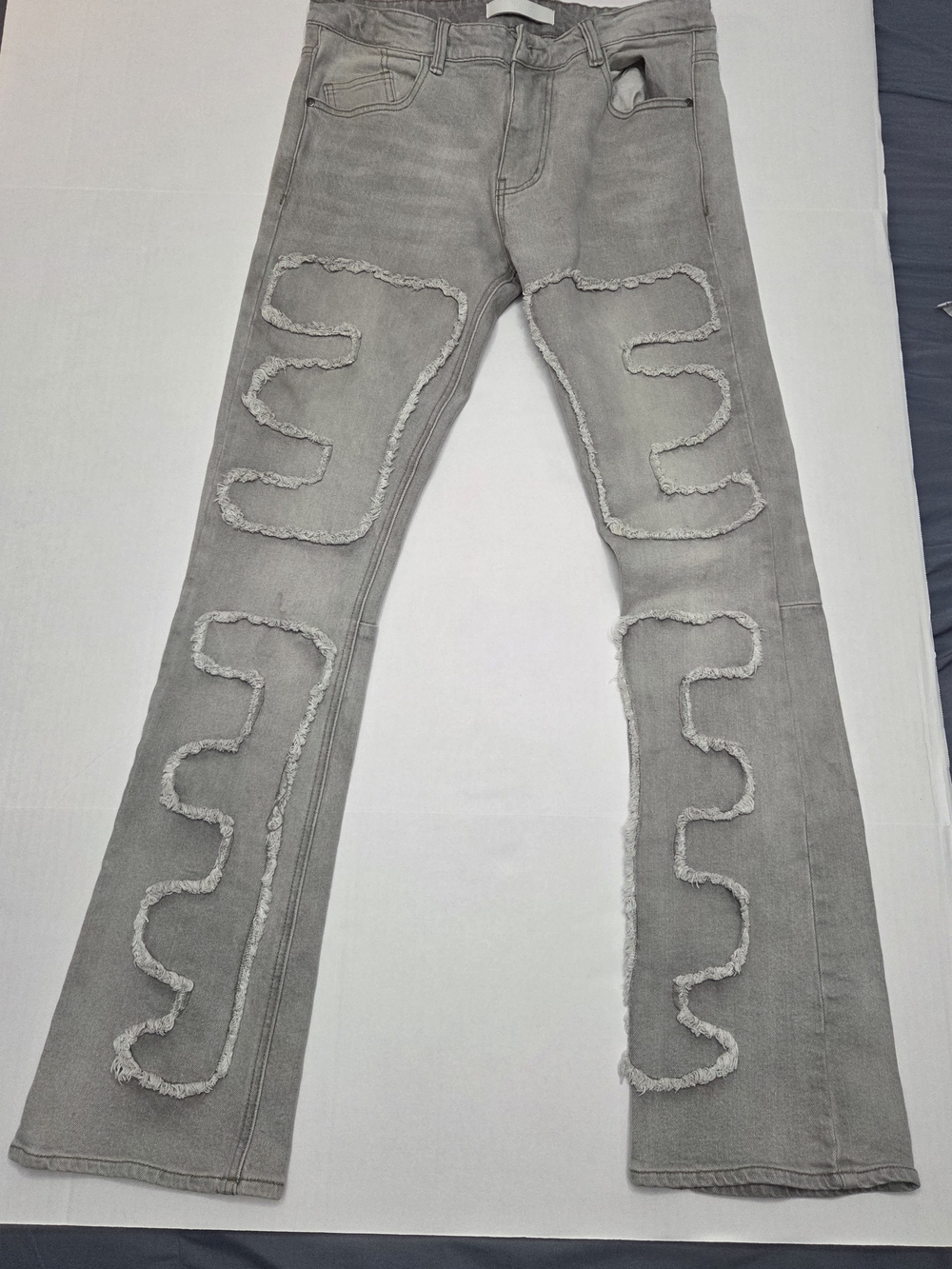 MENs KDNK Gray Distressed Fringe-Trim Jeans
